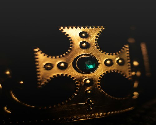 CROWN gaming cap